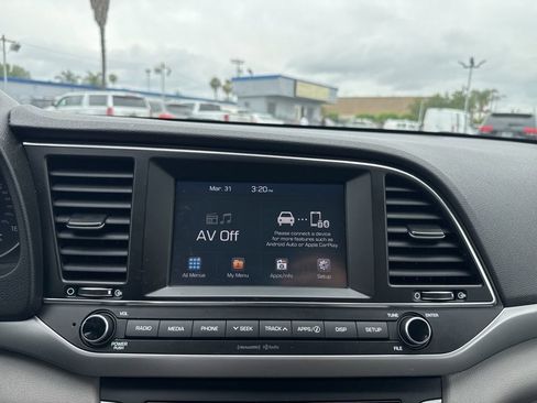 Used 2018 Hyundai Elantra SEL w/ Cargo Package image 9