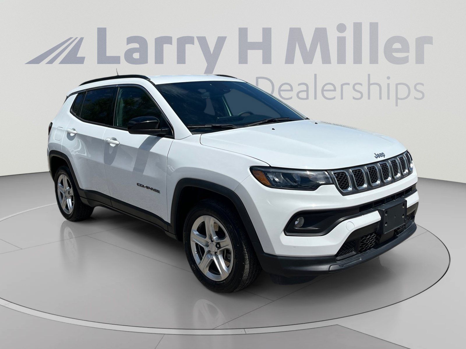 Used 2023 Jeep Compass Latitude AWD/4WD image 7