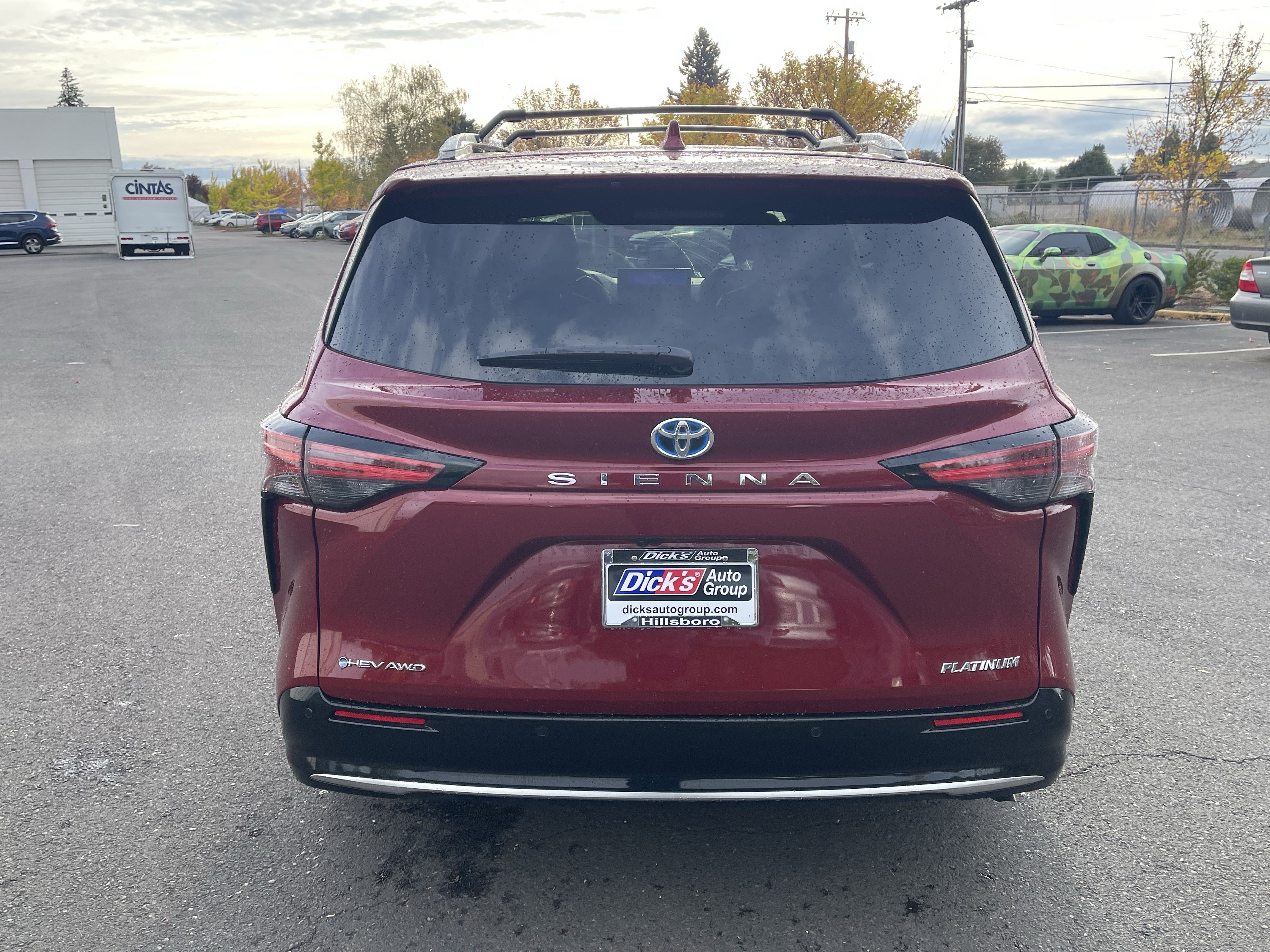 Used 2025 Toyota Sienna Platinum AWD/4WD image 4