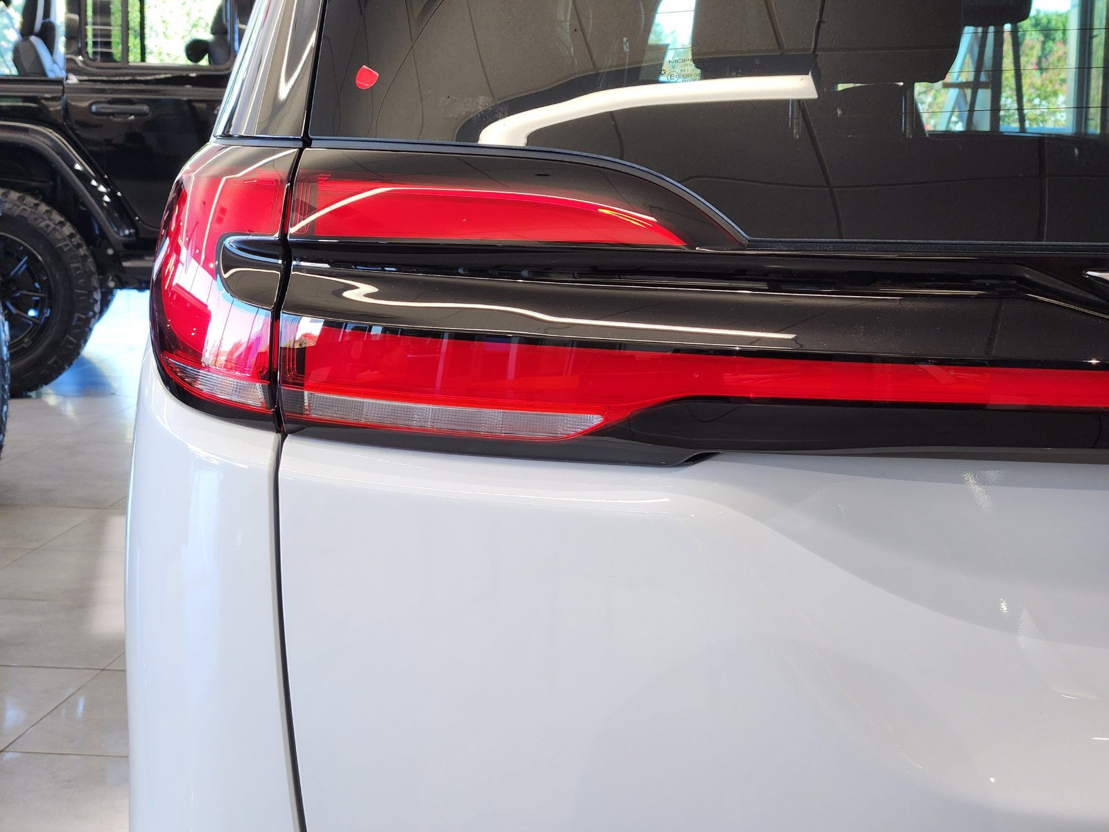 New 2027 Chrysler Pacifica Select FWD image 14