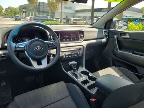 Used 2022 Kia Sportage LX FWD image 12
