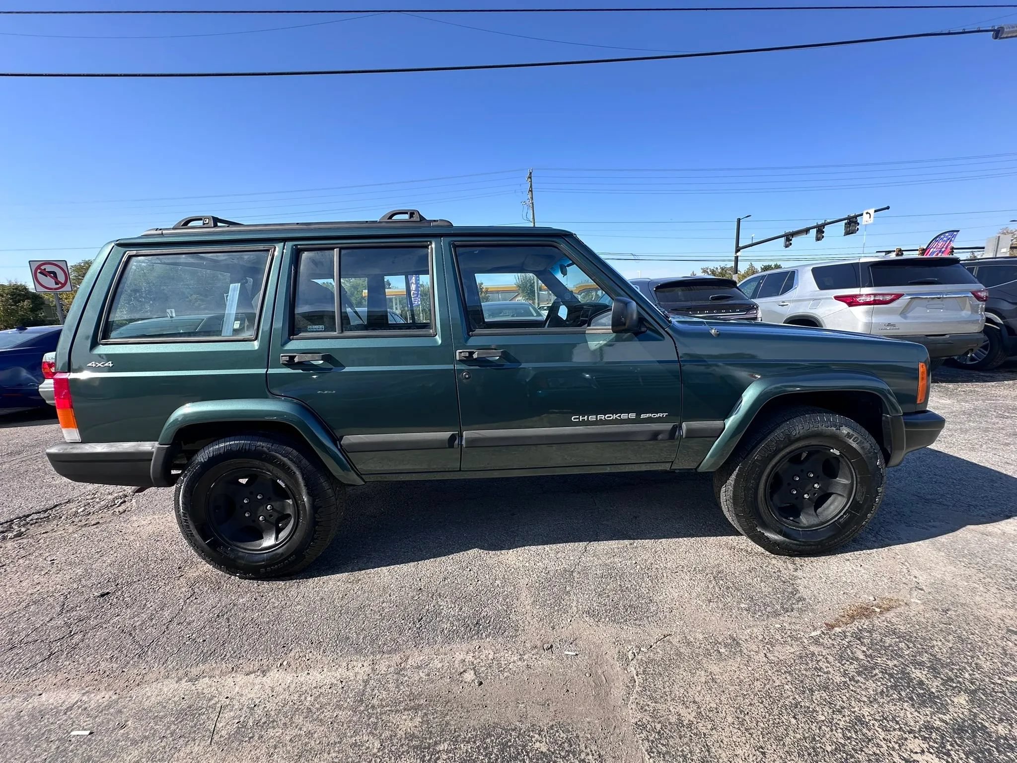 Used 2001 Jeep Cherokee Sport AWD/4WD image 10