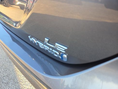 Used 2020 Toyota Camry LE image 6