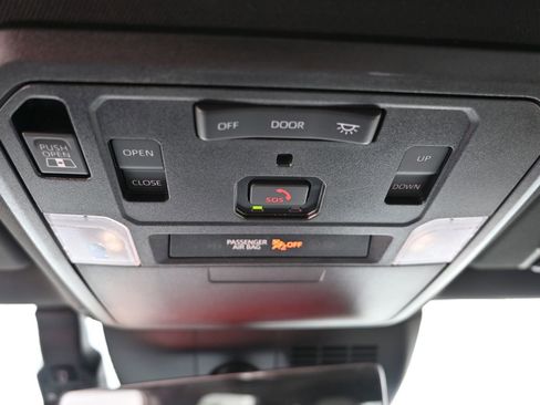 Used 2024 Toyota Tacoma Limited w/ Limited Package (LT) image 22