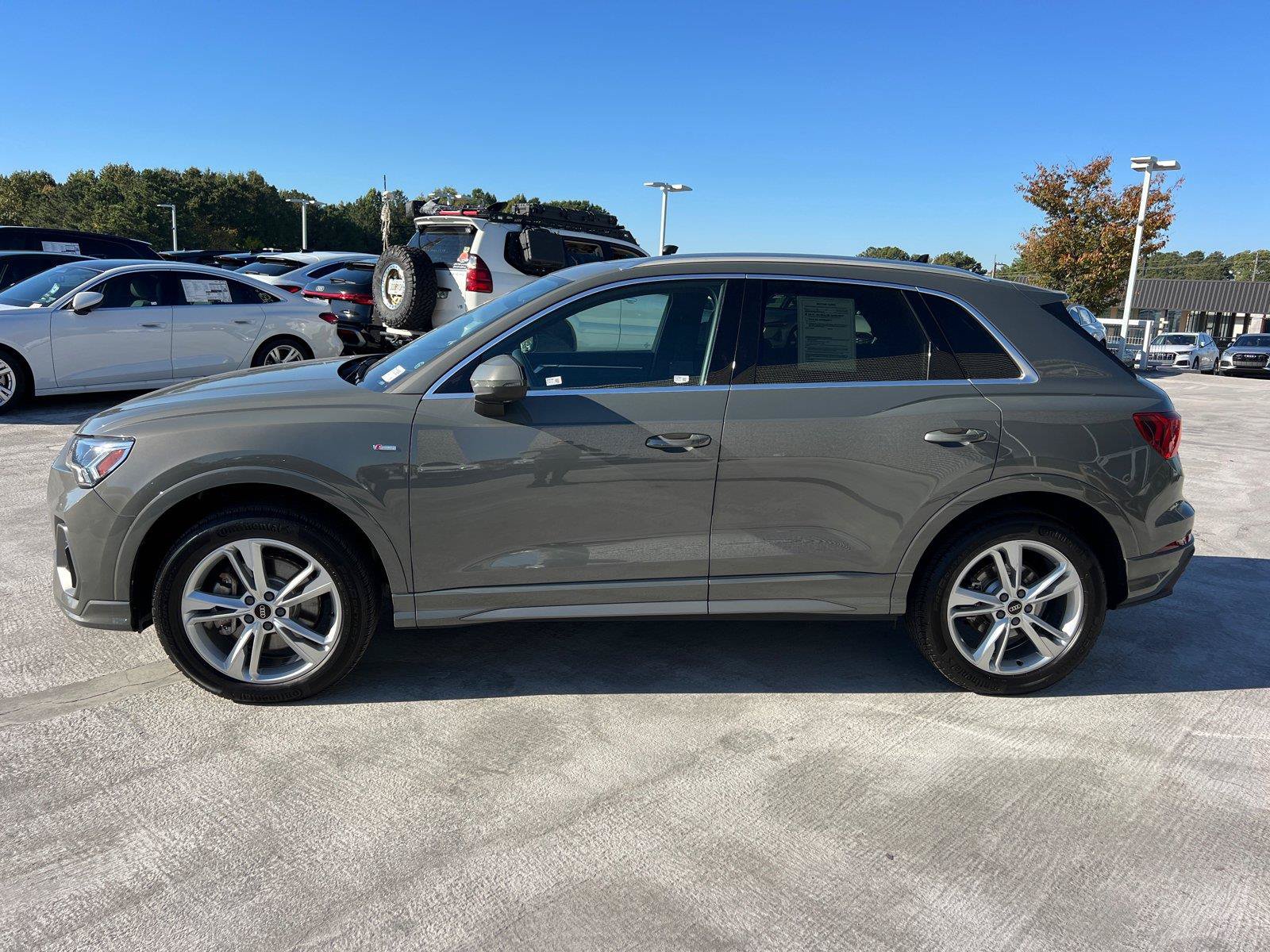 Used 2024 Audi Q3 2.0T Premium Plus w/ Premium Plus Package AWD/4WD image 8
