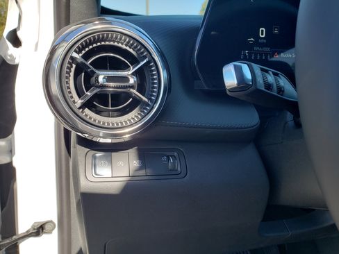 New 2026 Chevrolet Equinox LT w/ Convenience Package II image 14