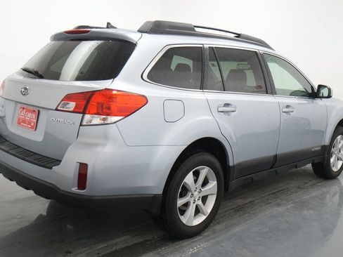 Used 2014 Subaru Outback 2.5i Limited AWD/4WD image 7