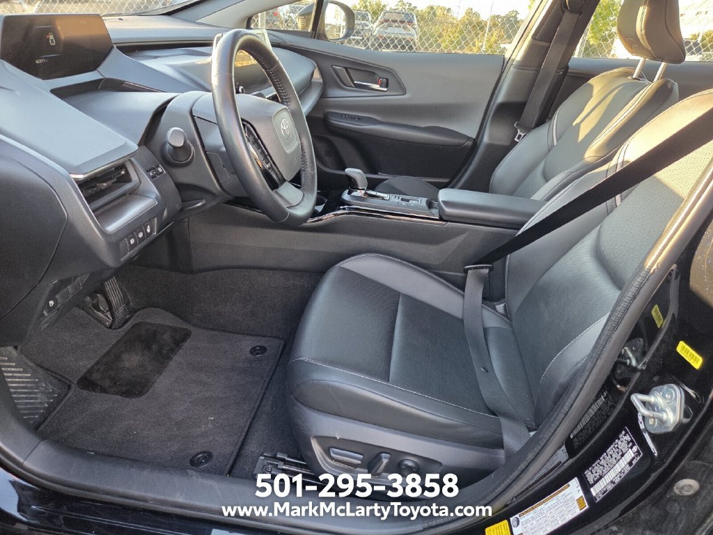 Used 2025 Toyota Prius XLE FWD image 8