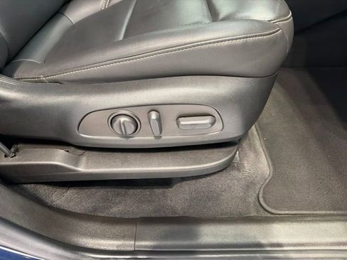 Used 2023 Chevrolet Traverse LT AWD/4WD image 12
