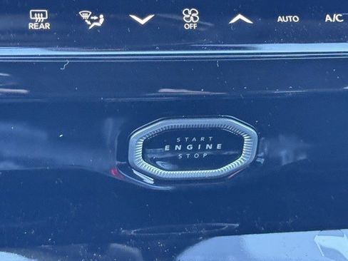 New 2026 Jeep Grand Cherokee Altitude image 21