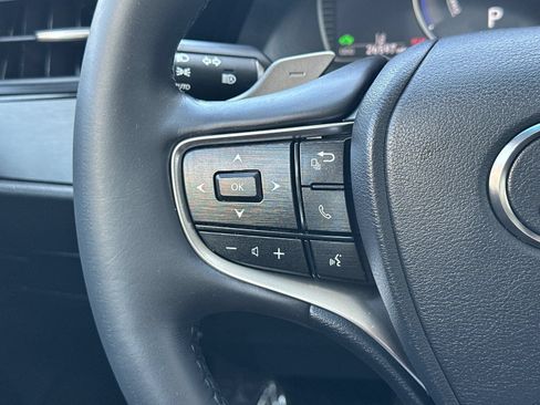 Used 2023 Lexus ES 300h w/ Premium Package FWD image 26