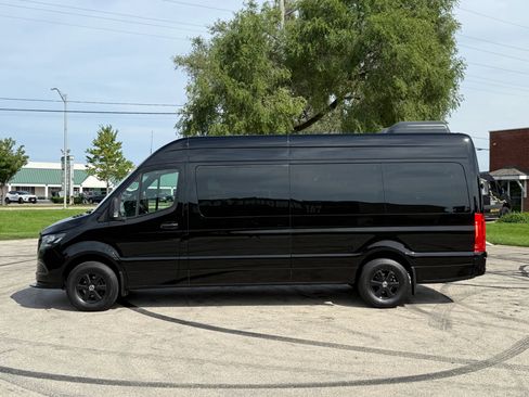 Used 2020 Mercedes-Benz Sprinter 2500 image 6