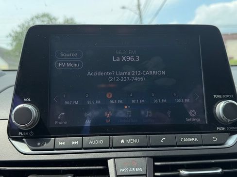 Used 2025 Nissan Altima 2.5 SV FWD image 16