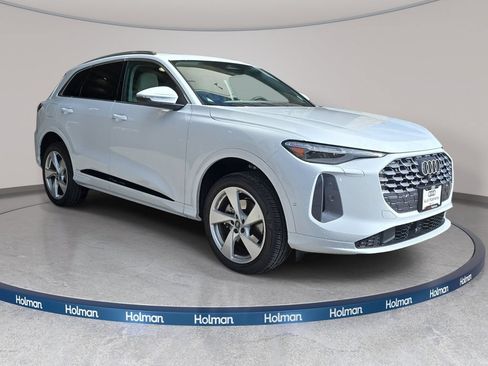 Used 2025 Audi Q5 Premium Plus AWD/4WD image 4