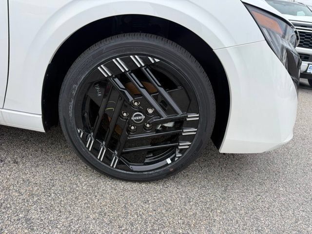 New 2026 Nissan Sentra SR w/ Floor Mat Package FWD image 11