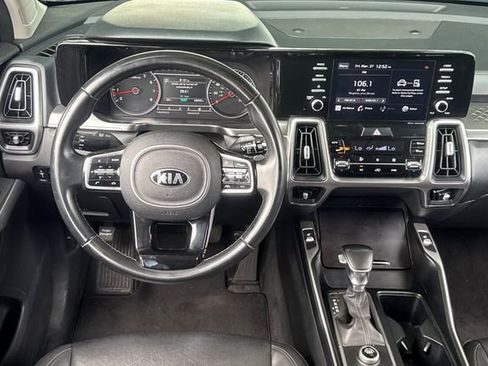 Used 2021 Kia Sorento S image 16
