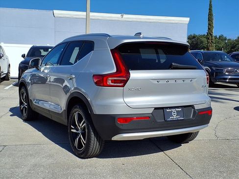 Used 2025 Volvo XC40 B5 Core w/ Protection Package Premier image 5