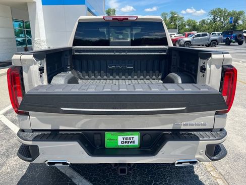 New 2026 GMC Sierra 1500 Denali w/ Denali Reserve Package AWD/4WD image 8
