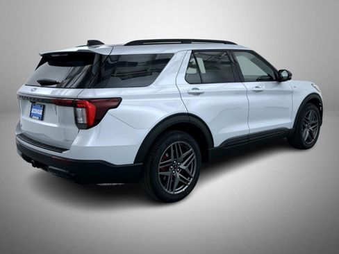 New 2026 Ford Explorer ST-Line w/ ST-Line Street Pack image 5