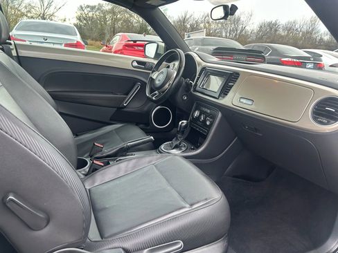 Used 2013 Volkswagen Beetle 2.5 image 11