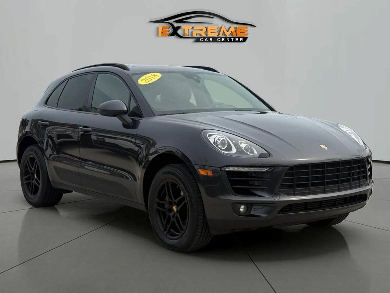 Used 2018 Porsche Macan AWD/4WD image 8