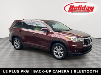 Used 2016 Toyota Highlander Plus AWD/4WD video 1