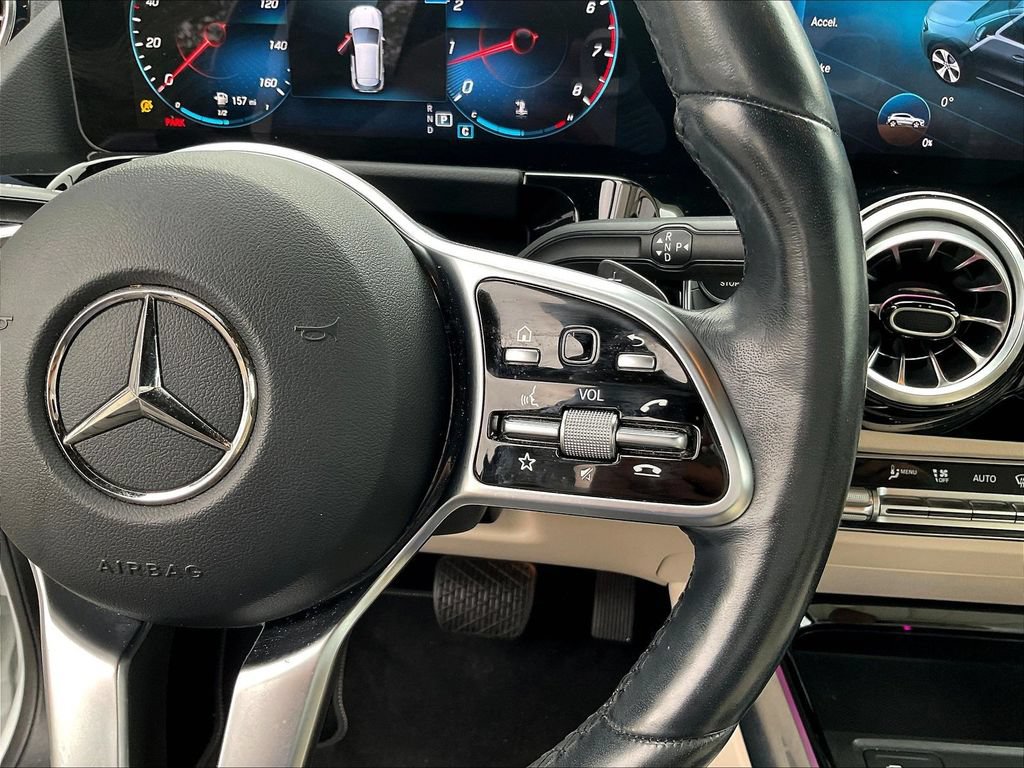 Used 2023 Mercedes-Benz GLA 250 4MATIC w/ Premium Package image 13