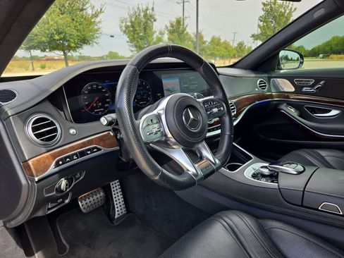 Used 2018 Mercedes-Benz S 63 AMG S 4MATIC Sedan image 2