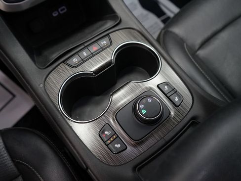 Used 2020 GMC Acadia SLT AWD/4WD image 37