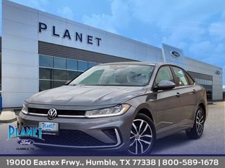 Used 2025 Volkswagen Jetta SE FWD video 1