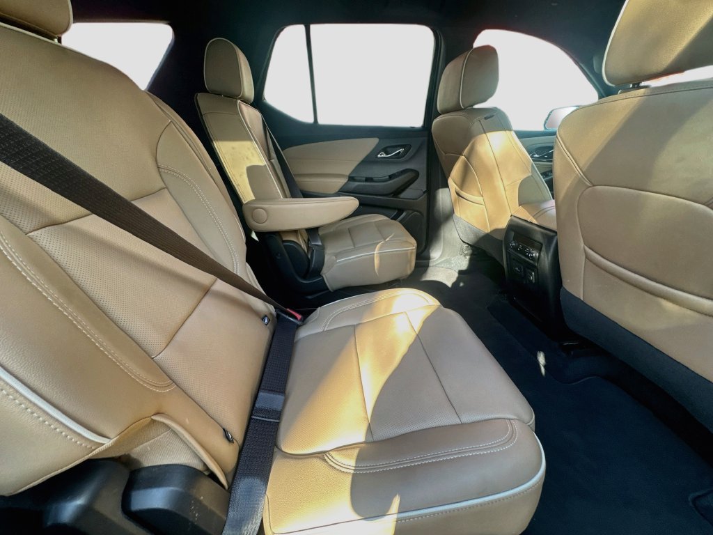 Used 2023 Chevrolet Traverse Premier FWD image 30