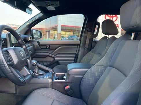 Certified 2025 Toyota Tacoma SR5 image 10