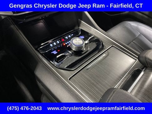 Certified 2024 Jeep Wagoneer Series III AWD/4WD image 15