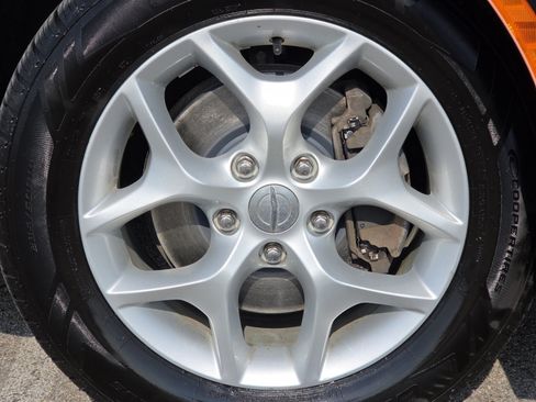 Used 2020 Chrysler Pacifica Limited FWD image 12