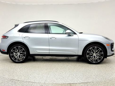 Used 2025 Porsche Macan AWD/4WD image 4