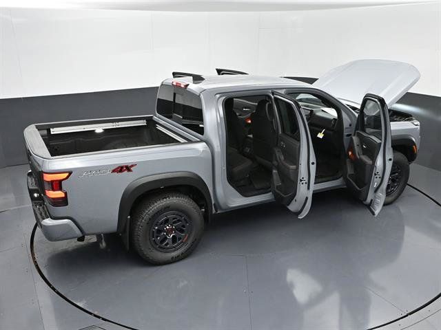 Used 2025 Nissan Frontier PRO-4X w/ Pro Convenience Package AWD/4WD image 45