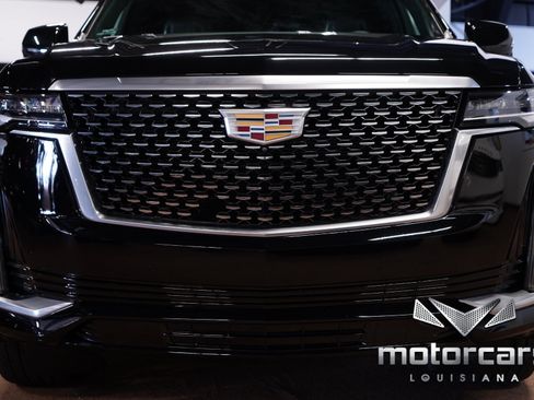 Used 2022 Cadillac Escalade Luxury RWD image 10