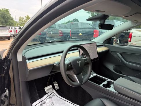 Used 2021 Tesla Model Y Performance AWD/4WD image 6