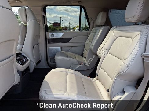 Used 2021 Lincoln Navigator Reserve w/ Luxury Package AWD/4WD image 13