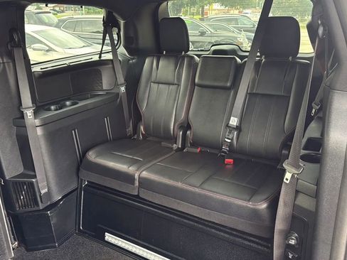 Used 2014 Dodge Grand Caravan R/T w/ Driver Convenience Group FWD image 11