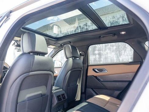 New 2025 Land Rover Range Rover Velar Dynamic HSE AWD/4WD image 34