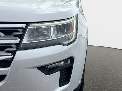 Used 2018 Ford Explorer Limited w/ Equipment Group 301A image 9