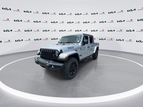 Used 2022 Jeep Gladiator Sport AWD/4WD image 4