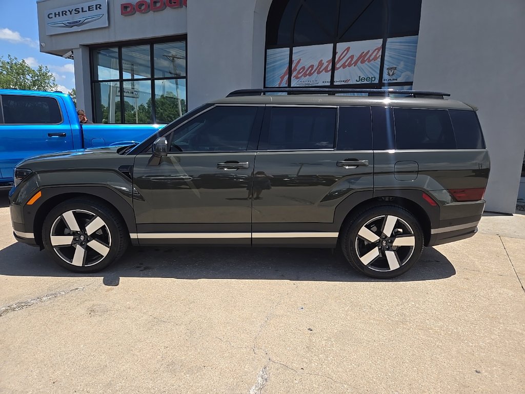 Used 2024 Hyundai Santa Fe Limited FWD image 6