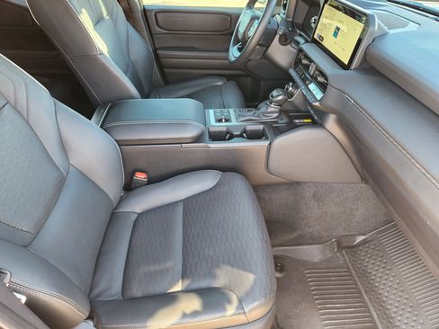 Used 2024 Toyota Land Cruiser image 17