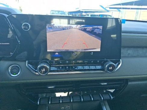 New 2026 Chevrolet Colorado ZR2 AWD/4WD image 13
