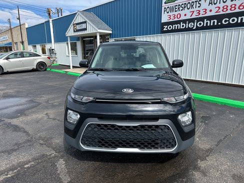 Used 2021 Kia Soul LX image 2