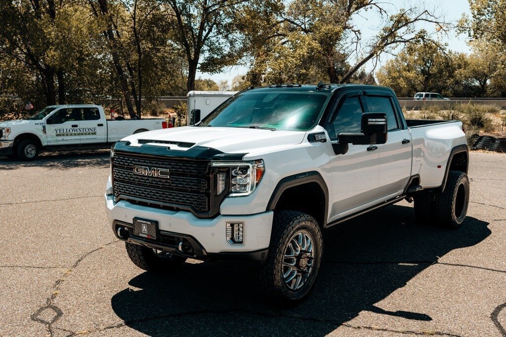 Used 2023 GMC Sierra 3500 Denali w/ Denali Ultimate Package AWD/4WD image 14