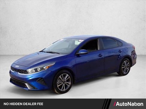 Used 2022 Kia Forte LXS w/ LXS Technology Package FWD image 1