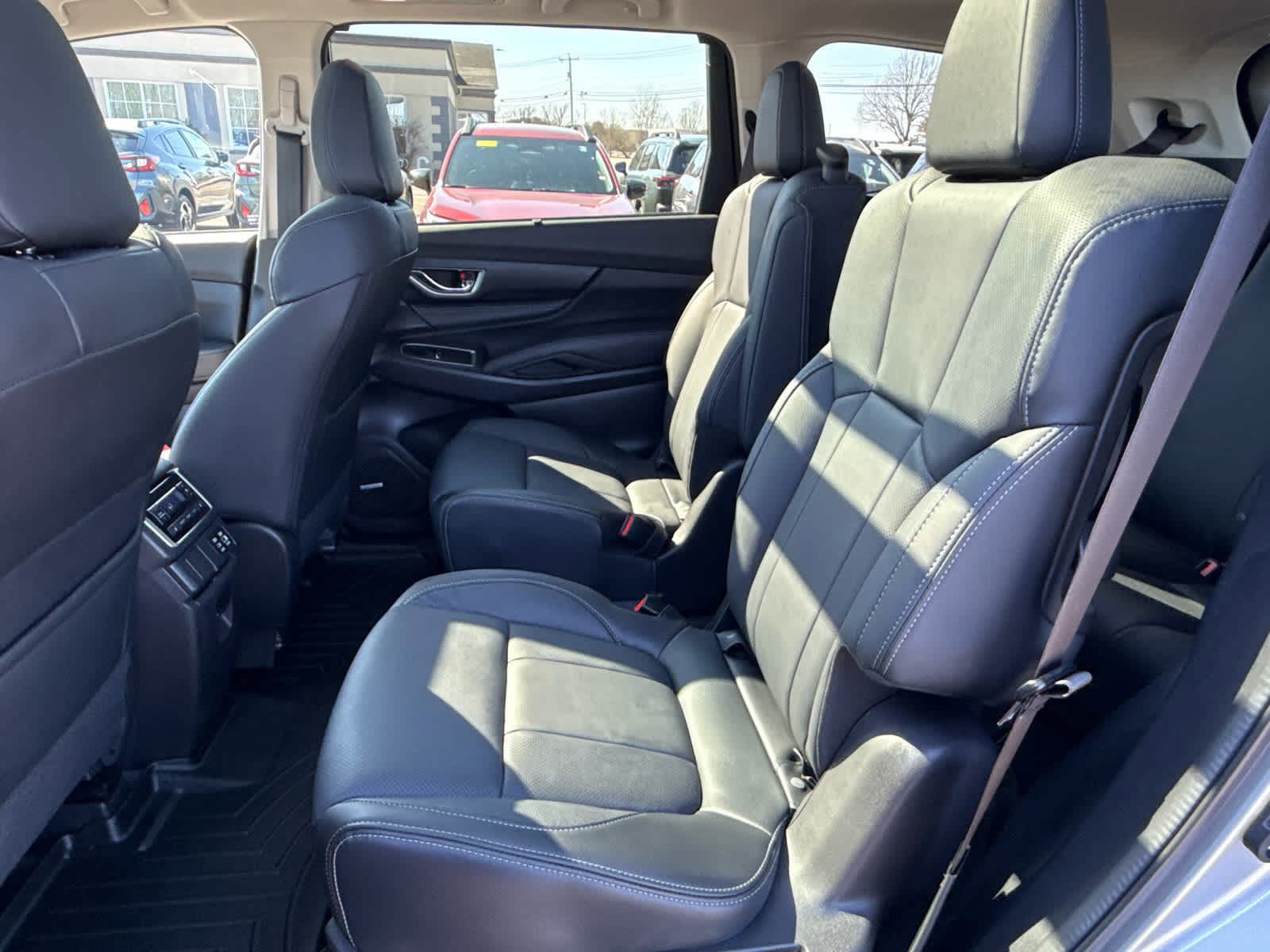 Used 2025 Subaru Ascent Limited AWD/4WD image 21